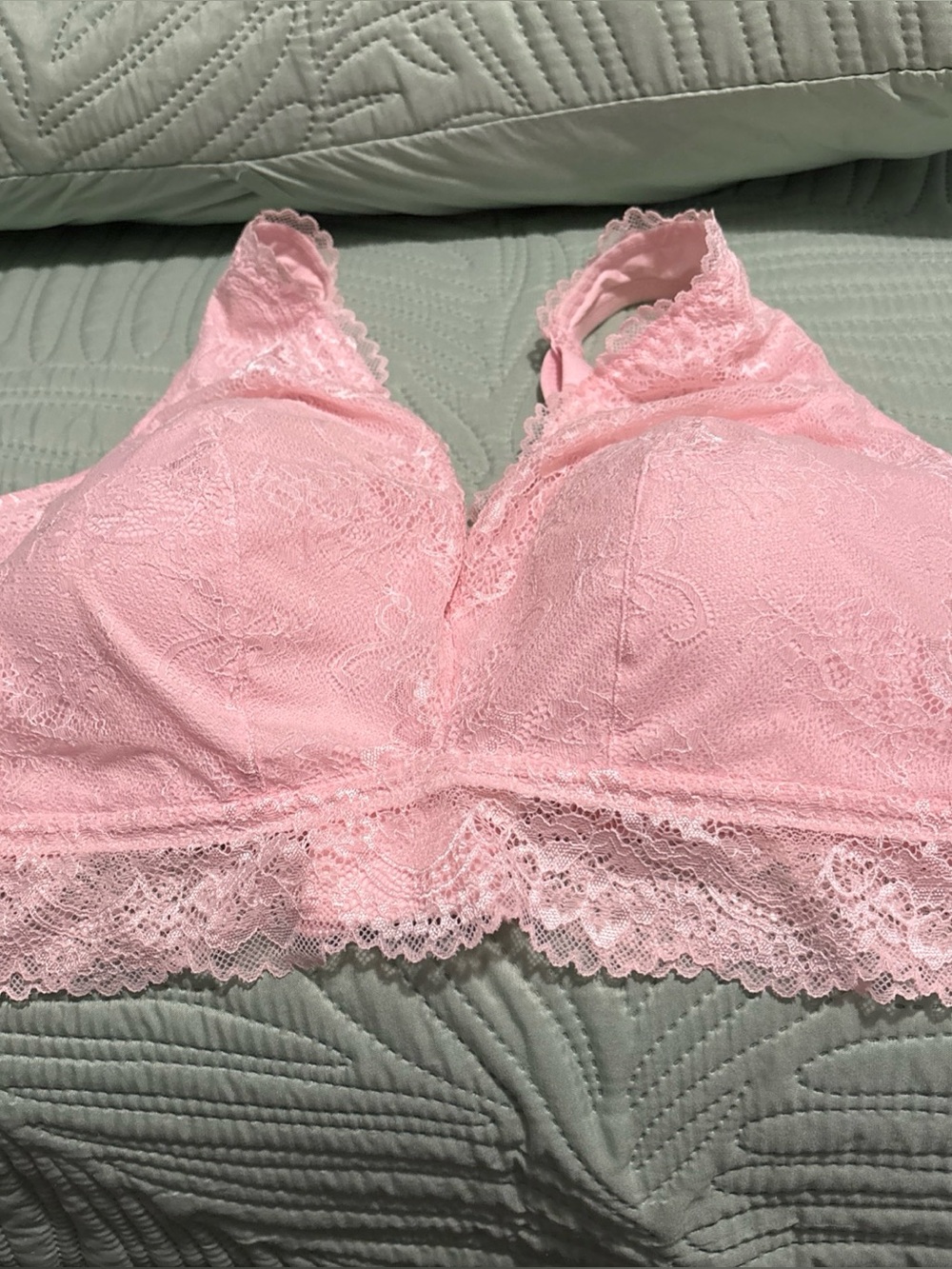 Secret Treasures Crossover Lace Bralette 1X Pink Floral Wireless Adjustable